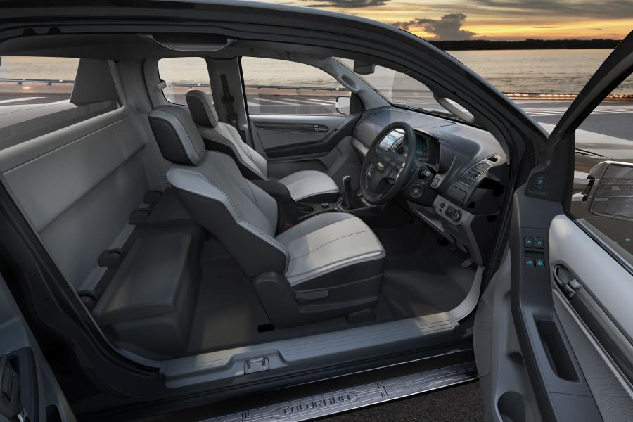  Chevrolet Colorado Concept 2011 года  (фото 35 из 47)